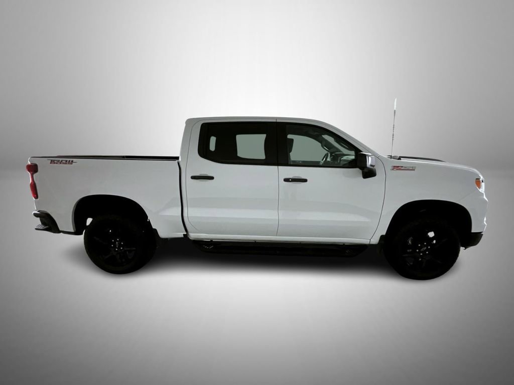 2024 Chevrolet Silverado Trail Boss LT photo 4