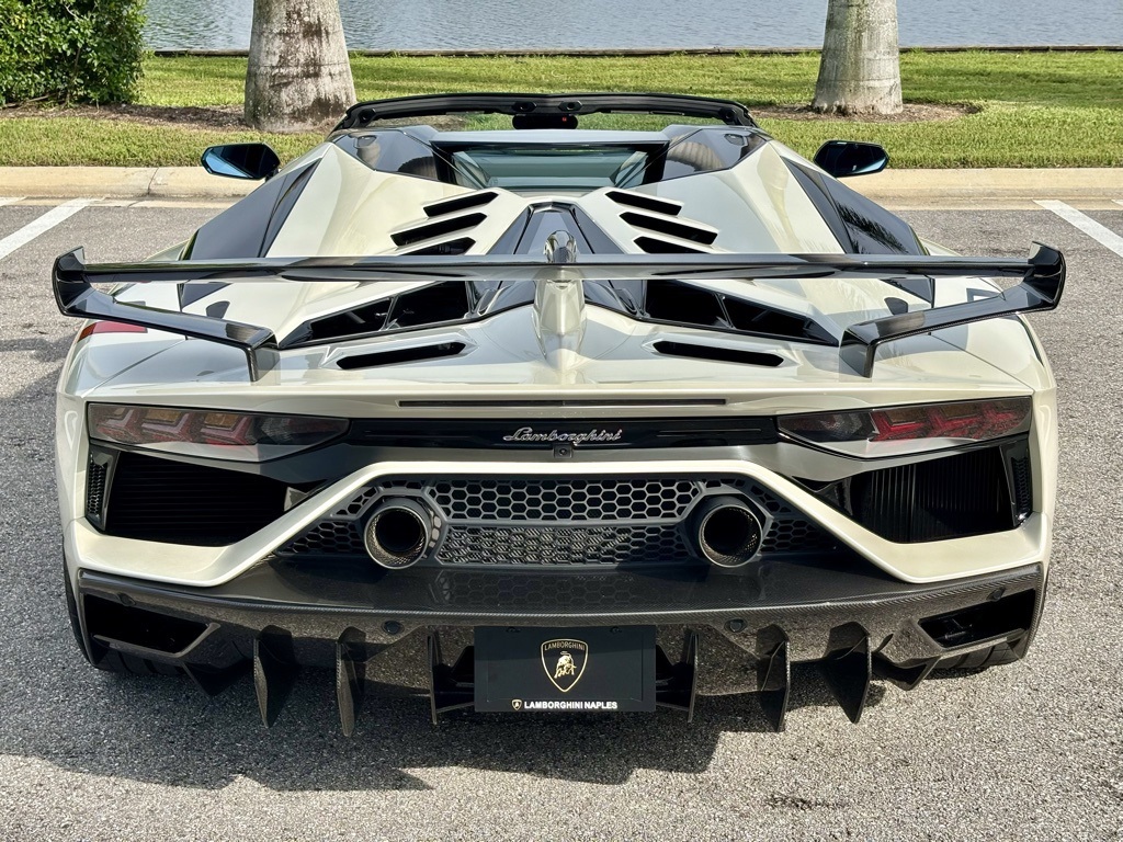2020 Lamborghini Aventador SVJ Roadster photo 33