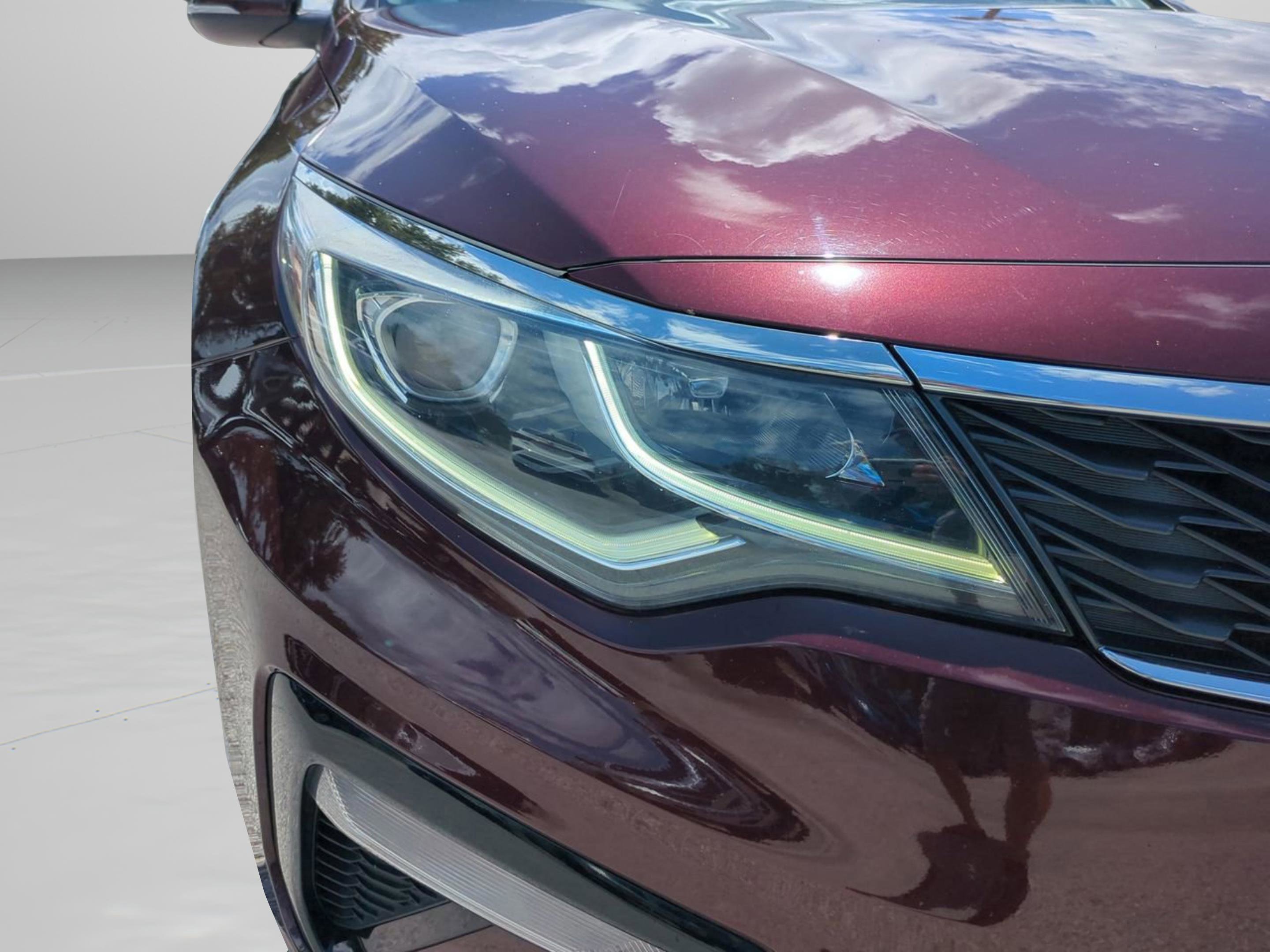 2020 Kia Optima LX photo 9
