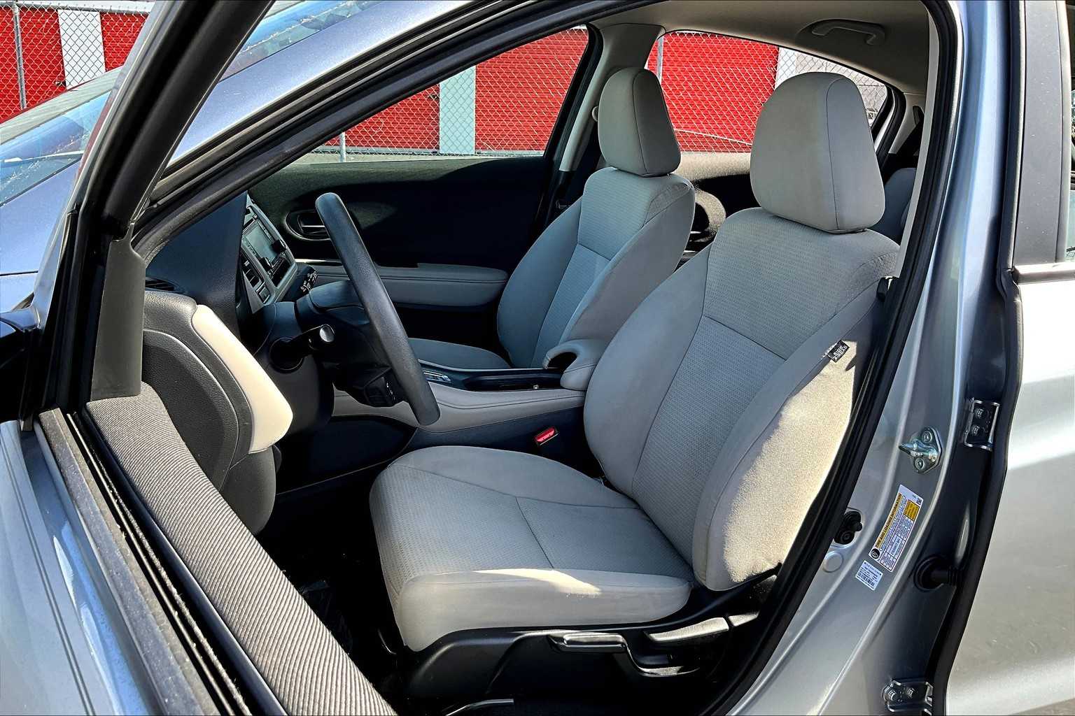 2019 Honda HR-V LX photo 7