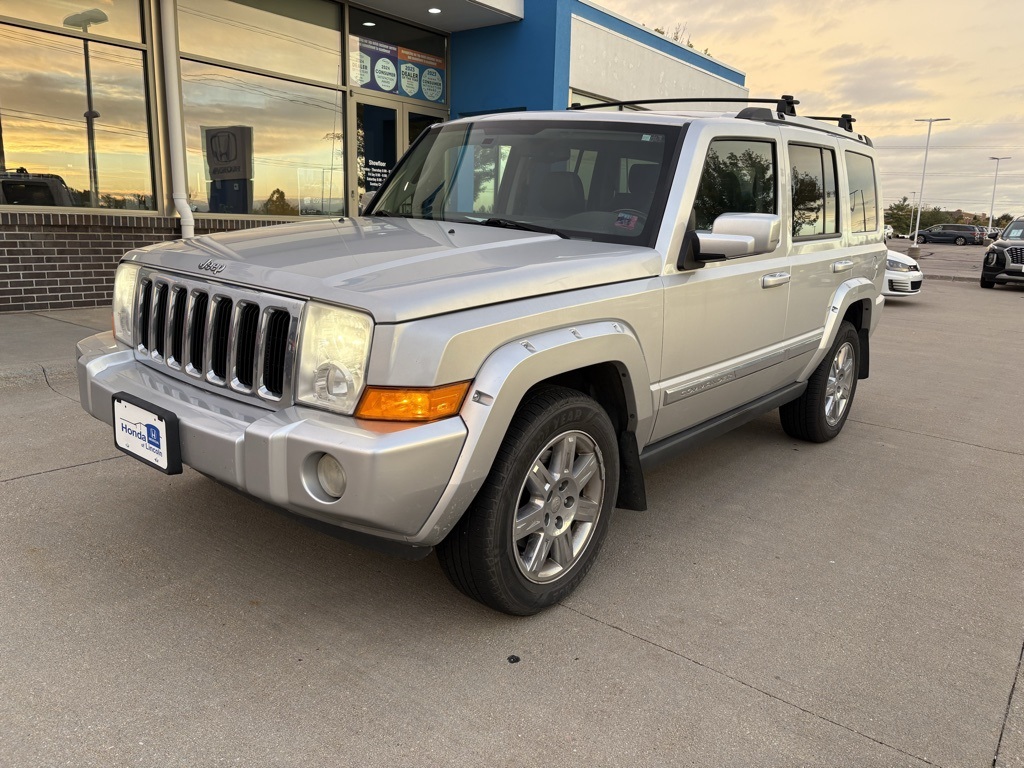2010 Jeep Commander Limited's photo