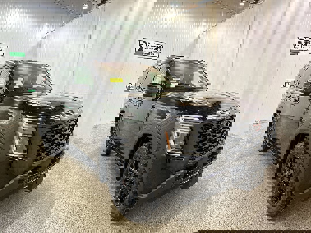 2025 Nissan Armada photo 3