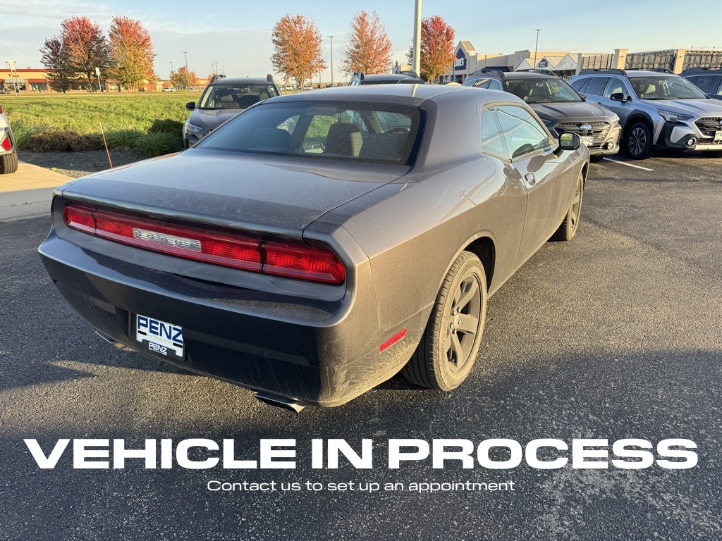 2013 Dodge Challenger SXT photo 3