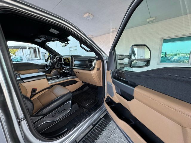 2023 Ford F-250 photo 13