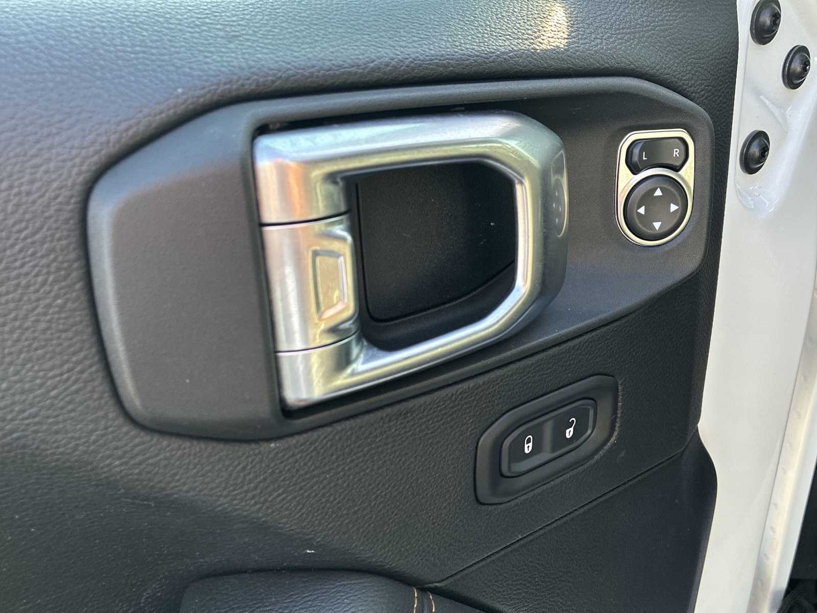 2021 Jeep Wrangler 4xe Unlimited Sahara High Altitude photo 23