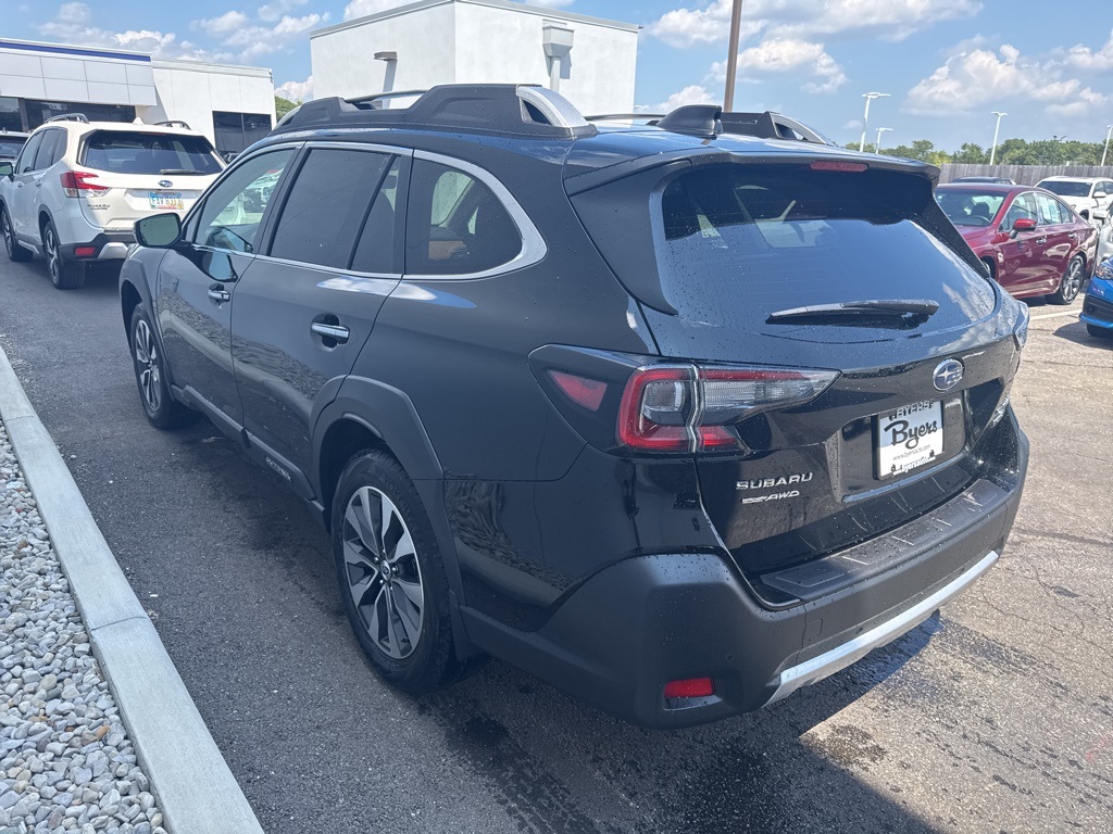 2025 Subaru Outback Touring XT photo 4