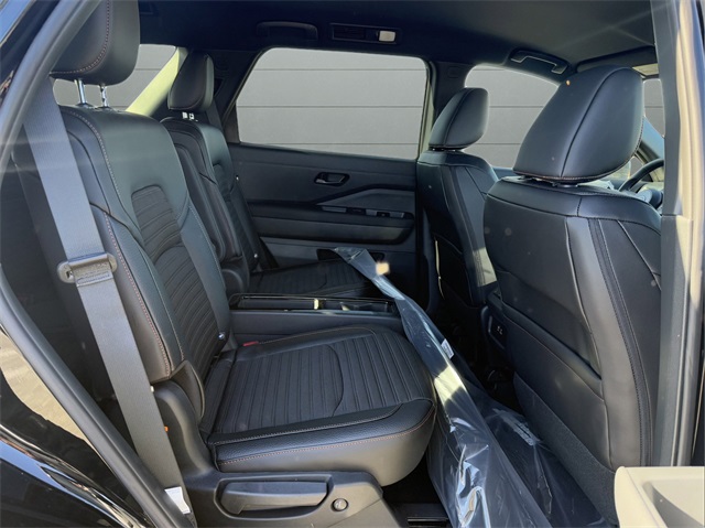 2025 Nissan Pathfinder Rock Creek photo 25