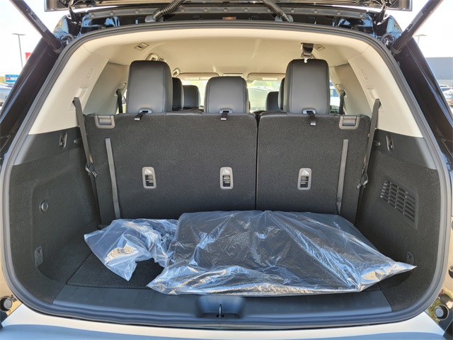 2025 Nissan Pathfinder SL photo 13