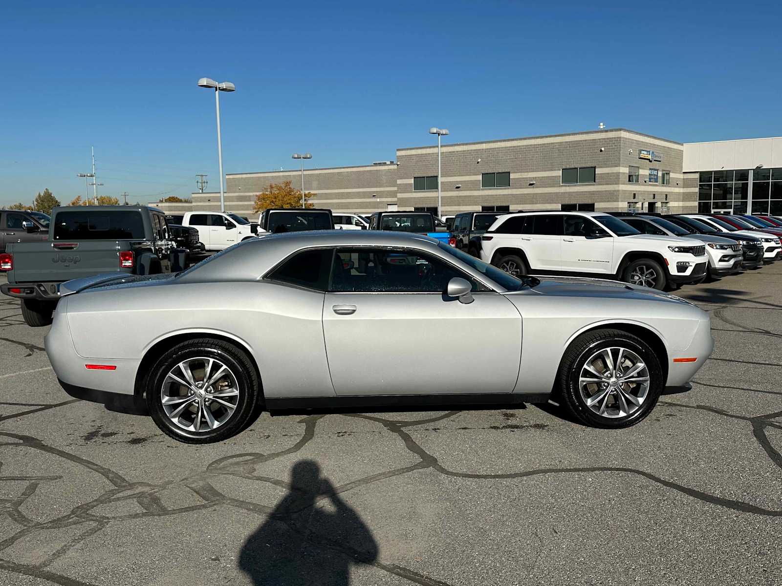 2021 Dodge Challenger SXT photo 3
