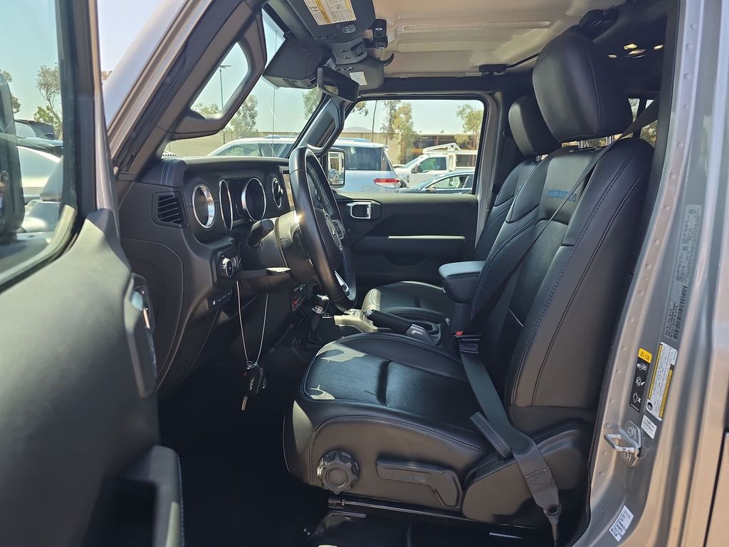 2021 Jeep Wrangler Unlimited Rubicon 4xe photo 3
