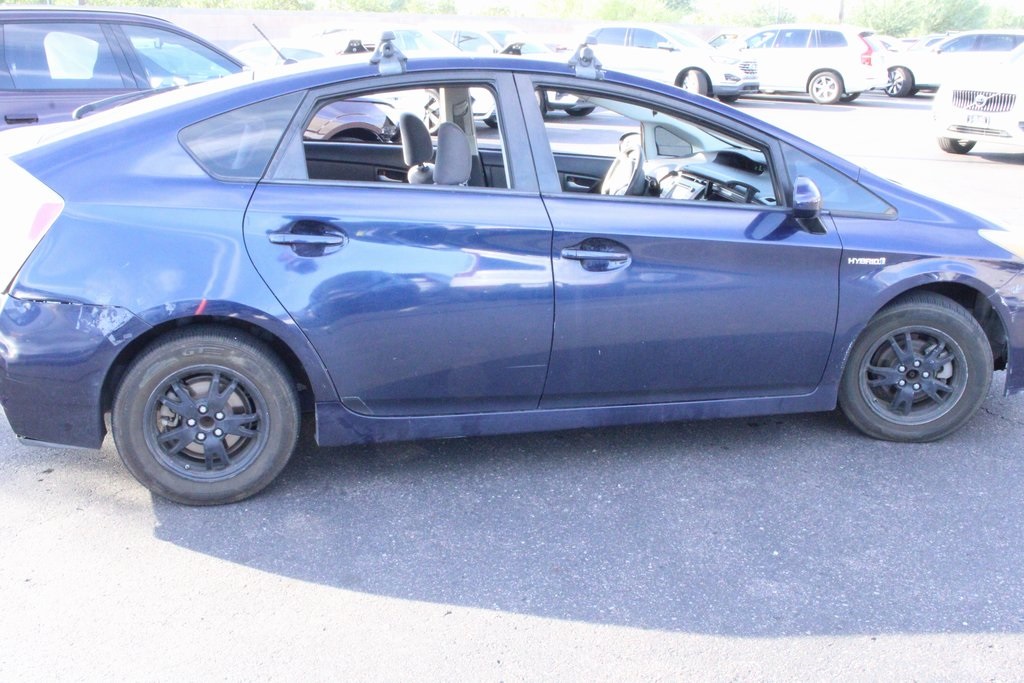 2015 Toyota Prius Four photo 3