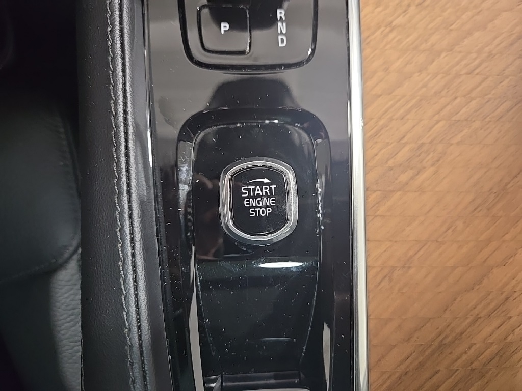 2023 Volvo XC90 Plus photo 12