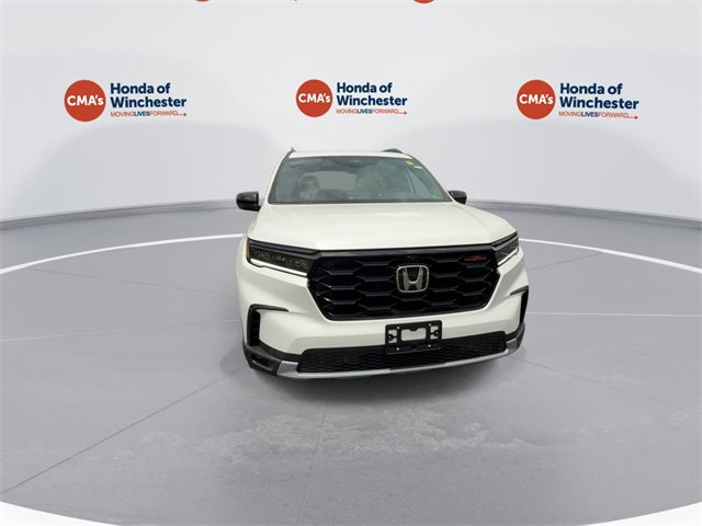 2025 Honda Pilot TrailSport photo 3