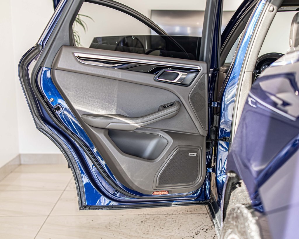 2022 PORSCHE MACAN - Image 33