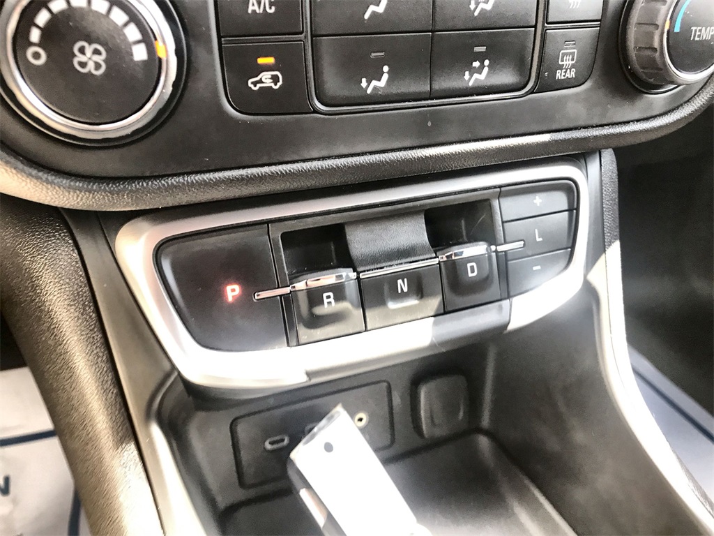 2024 Gmc Terrain SLE photo 19