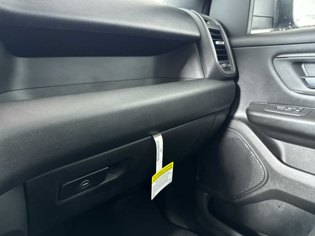 2025 Ram 1500 Tradesman photo 31