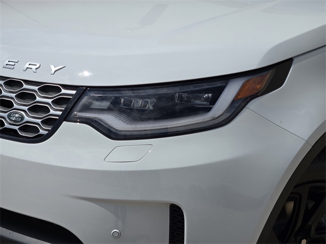 2025 Land Rover Discovery S photo 3