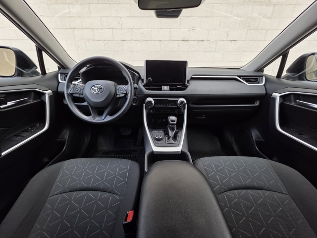 2024 Toyota RAV4 Hybrid XLE photo 13