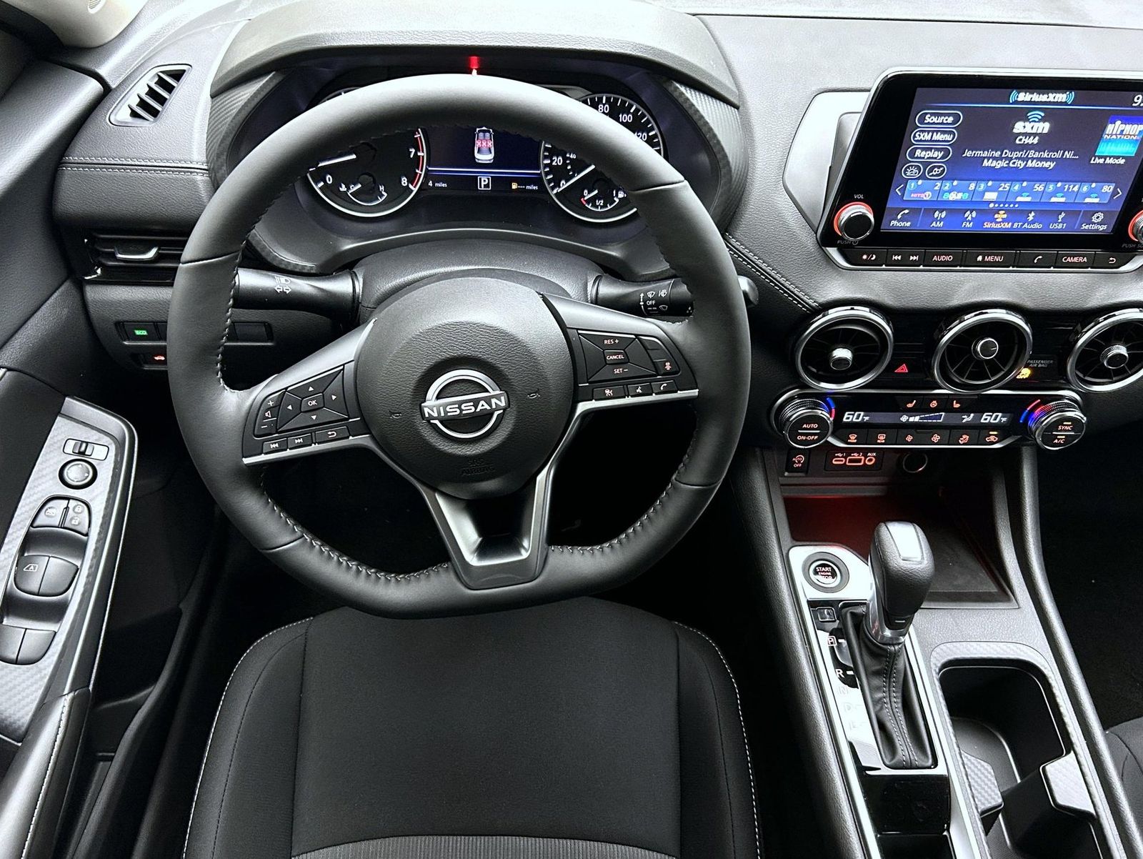 2025 Nissan Sentra SV photo 12