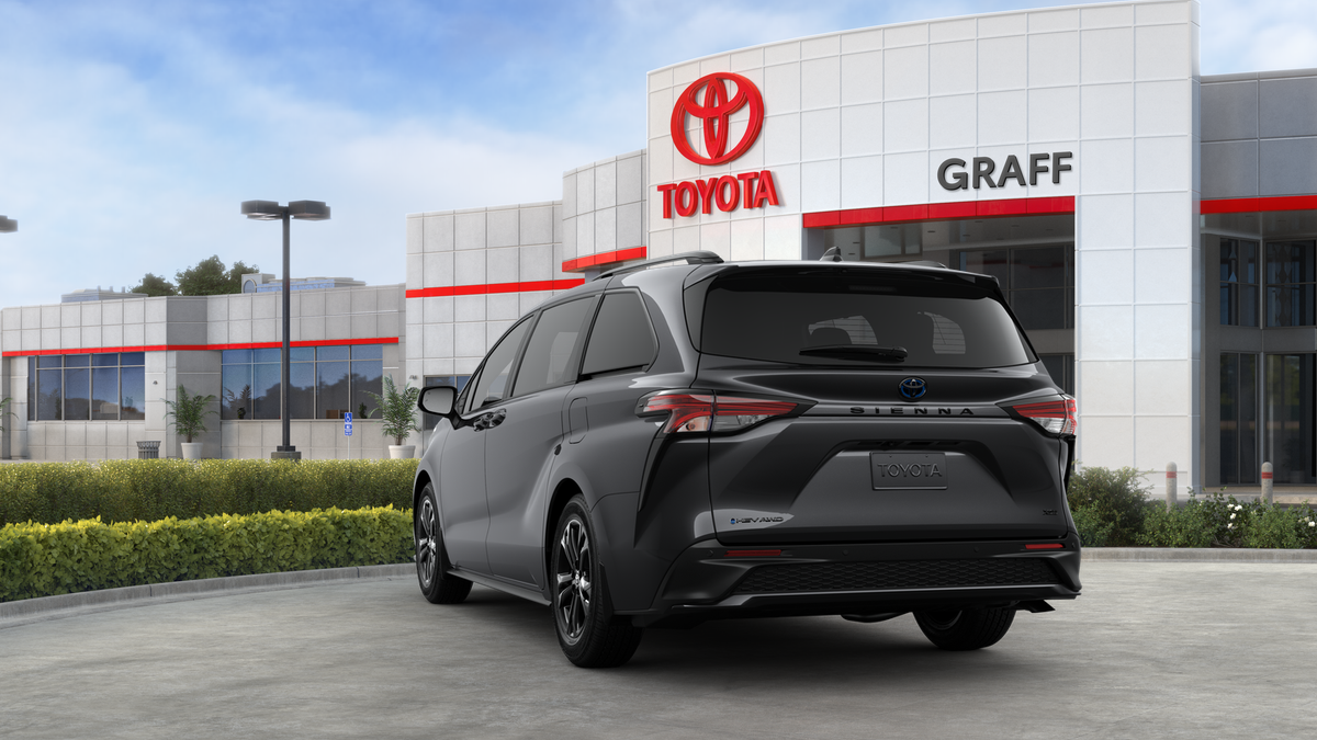 2025 Toyota Sienna XSE photo 7