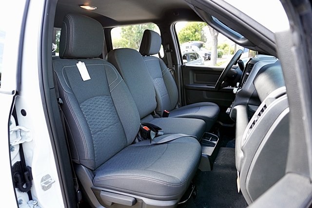 New 2026 Bright White Clear-Coat Exterior Paint RAM Tradesman image 17