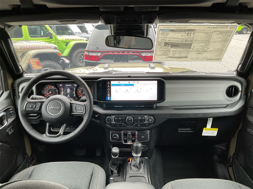 2025 Jeep Gladiator Sport S photo 17