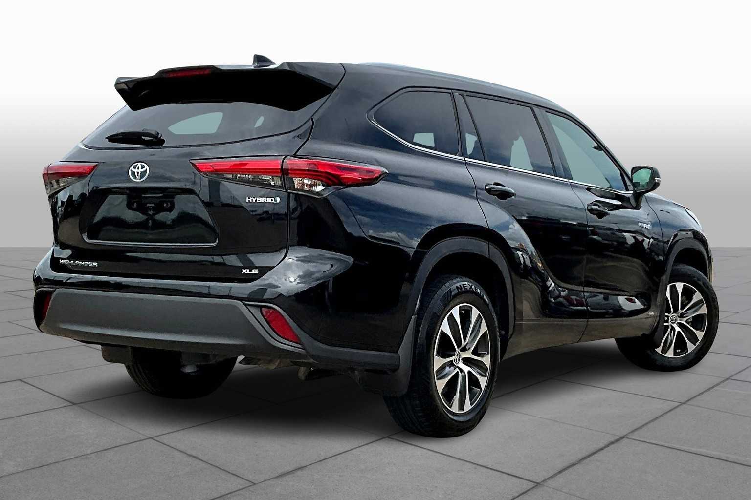 2021 Toyota Highlander Hybrid XLE photo 11