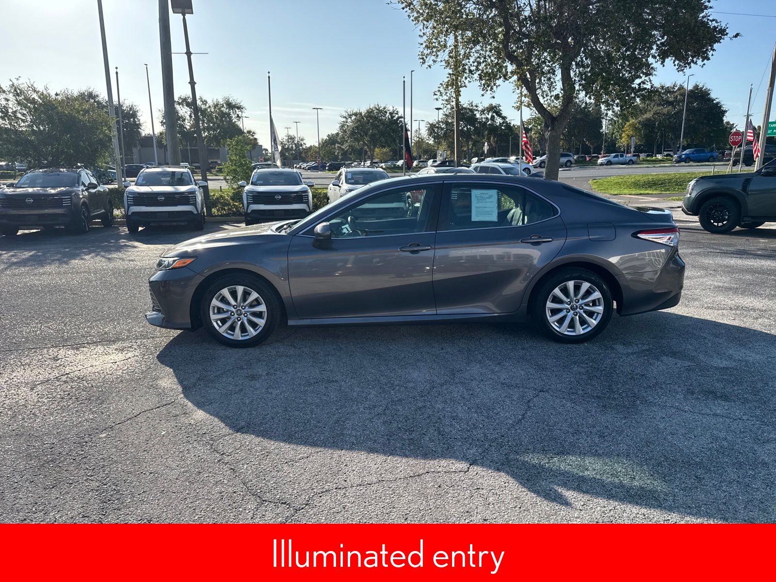 2019 Toyota Camry LE photo 9