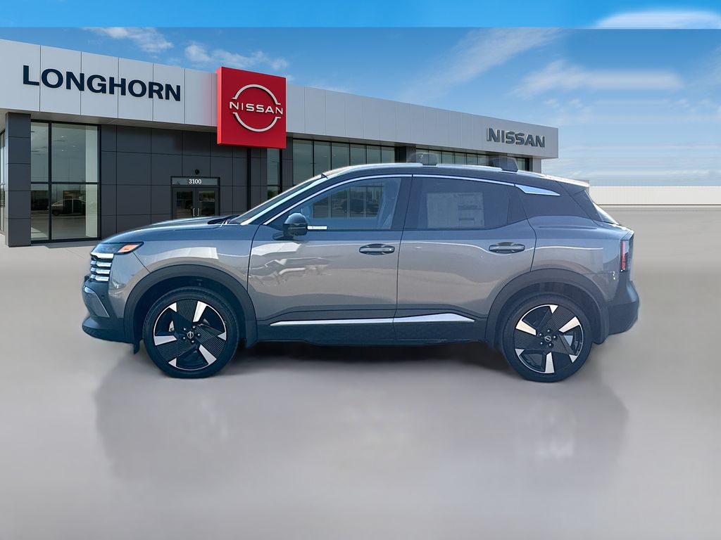 2026 Nissan Kicks SR photo 3