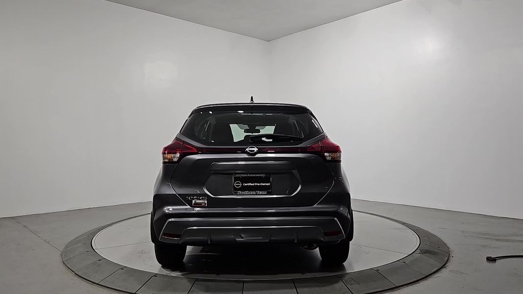 2023 Nissan Kicks S photo 4