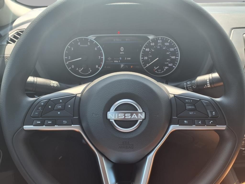 2025 Nissan Sentra SV photo 7