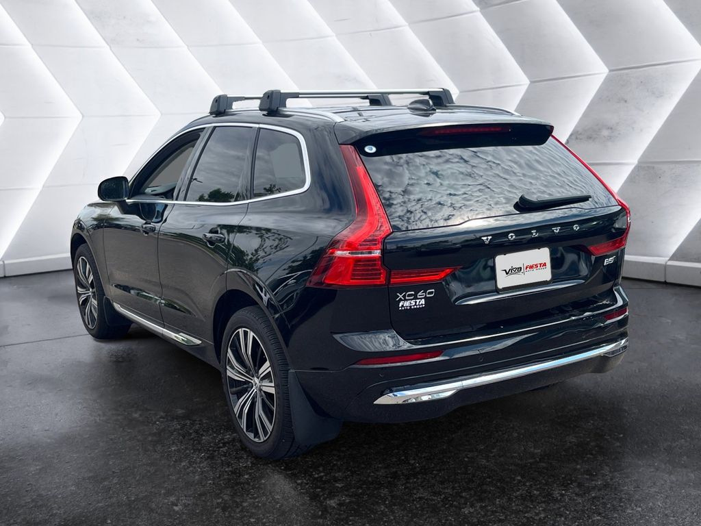 2022 Volvo XC60 B5 Inscription photo 5