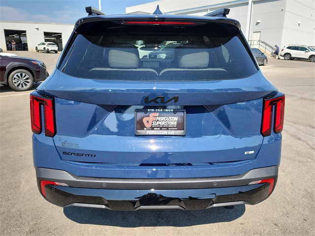 2026 Kia Sorento X-Line SX photo 2
