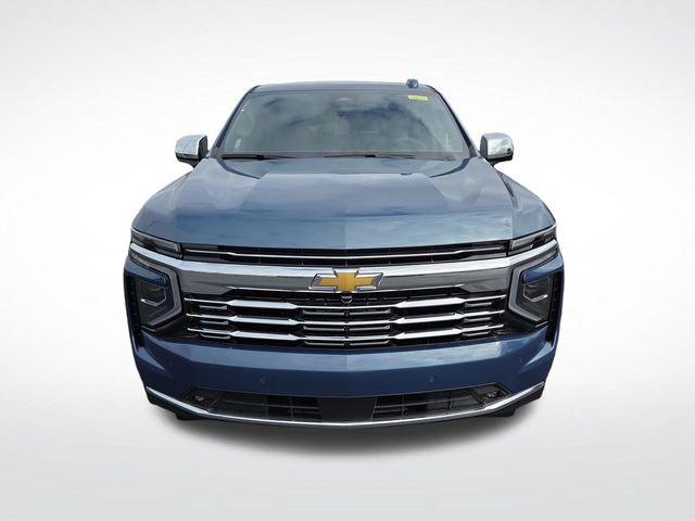 2025 Chevrolet Suburban Premier photo 2