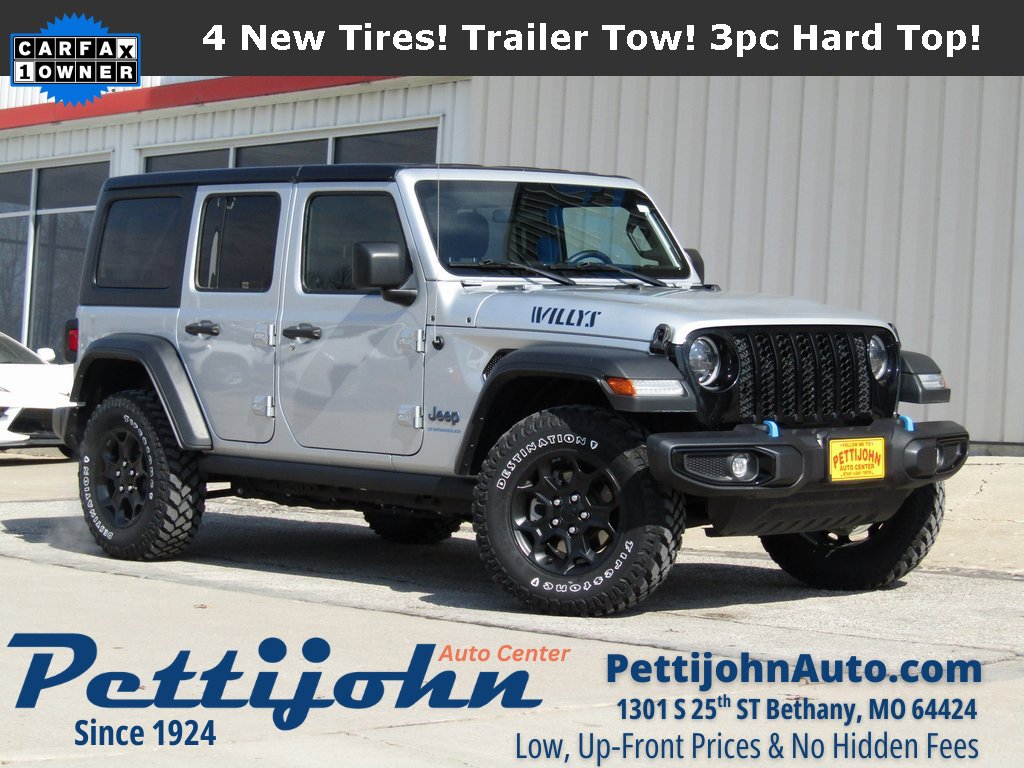 Used 2023  Jeep  image 1