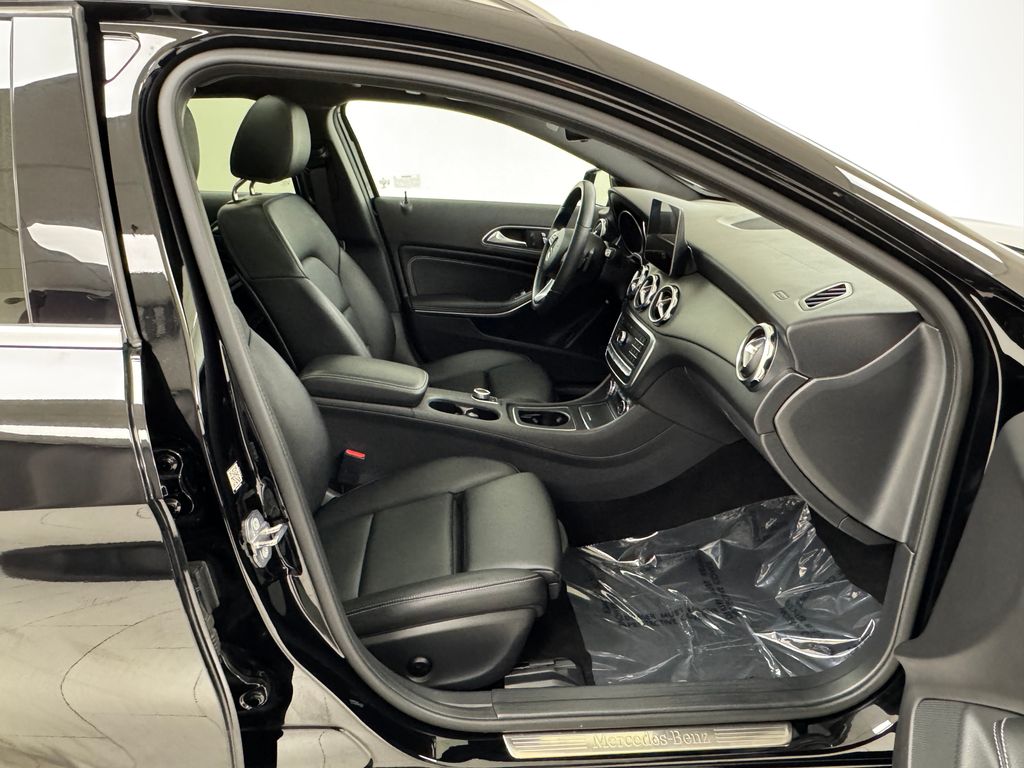 2020 Mercedes Benz GLA 250 4MATIC photo 14