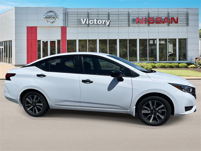 2025 Nissan Versa 1.6 S photo 2