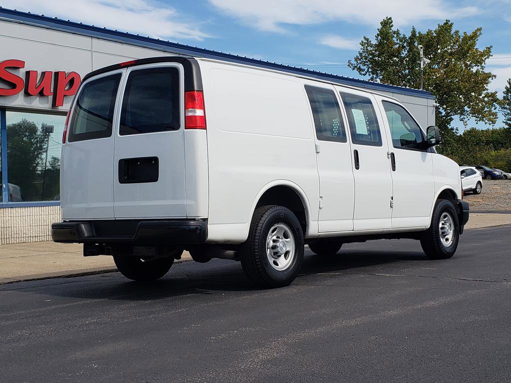 2017 Chevrolet Express 2500 Cargo photo 6