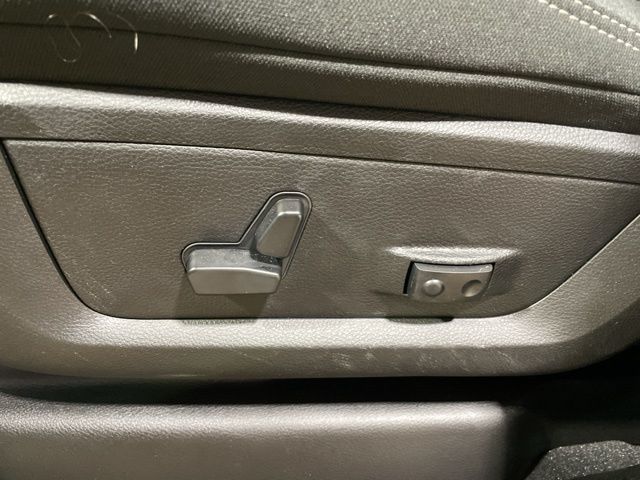 2025 Ram 2500 Big Horn photo 36