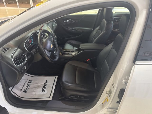 2018 Chevrolet Malibu 1LT photo 3