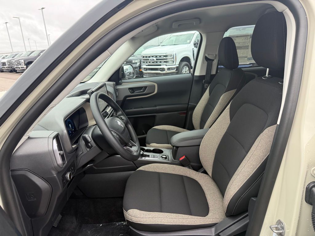 2025 Ford Bronco Sport Big Bend photo 2