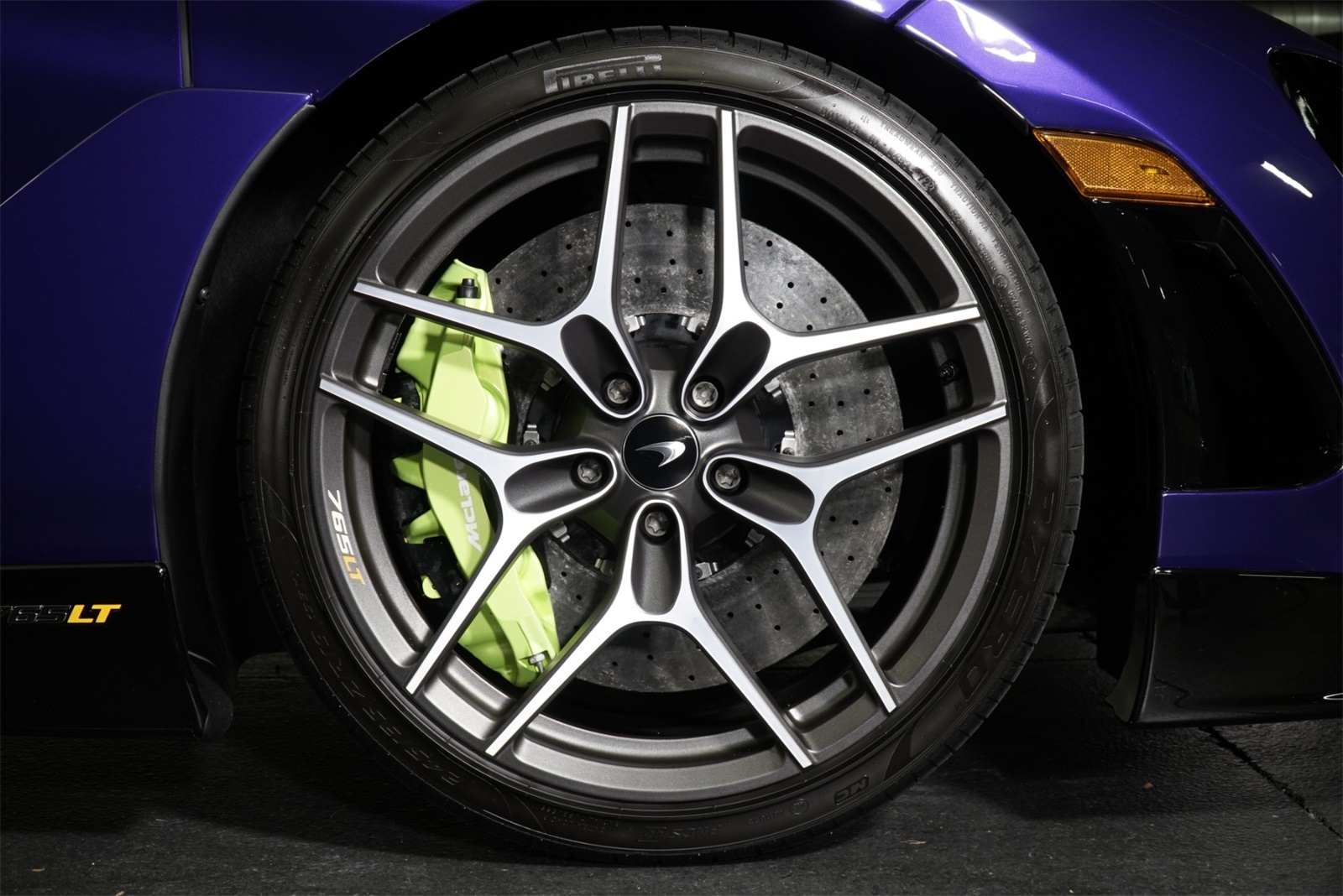 2022 Mclaren 765LT Spider photo 3