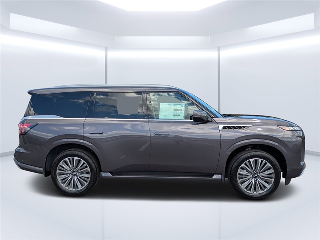 2026 Infiniti QX80 Luxe photo 2
