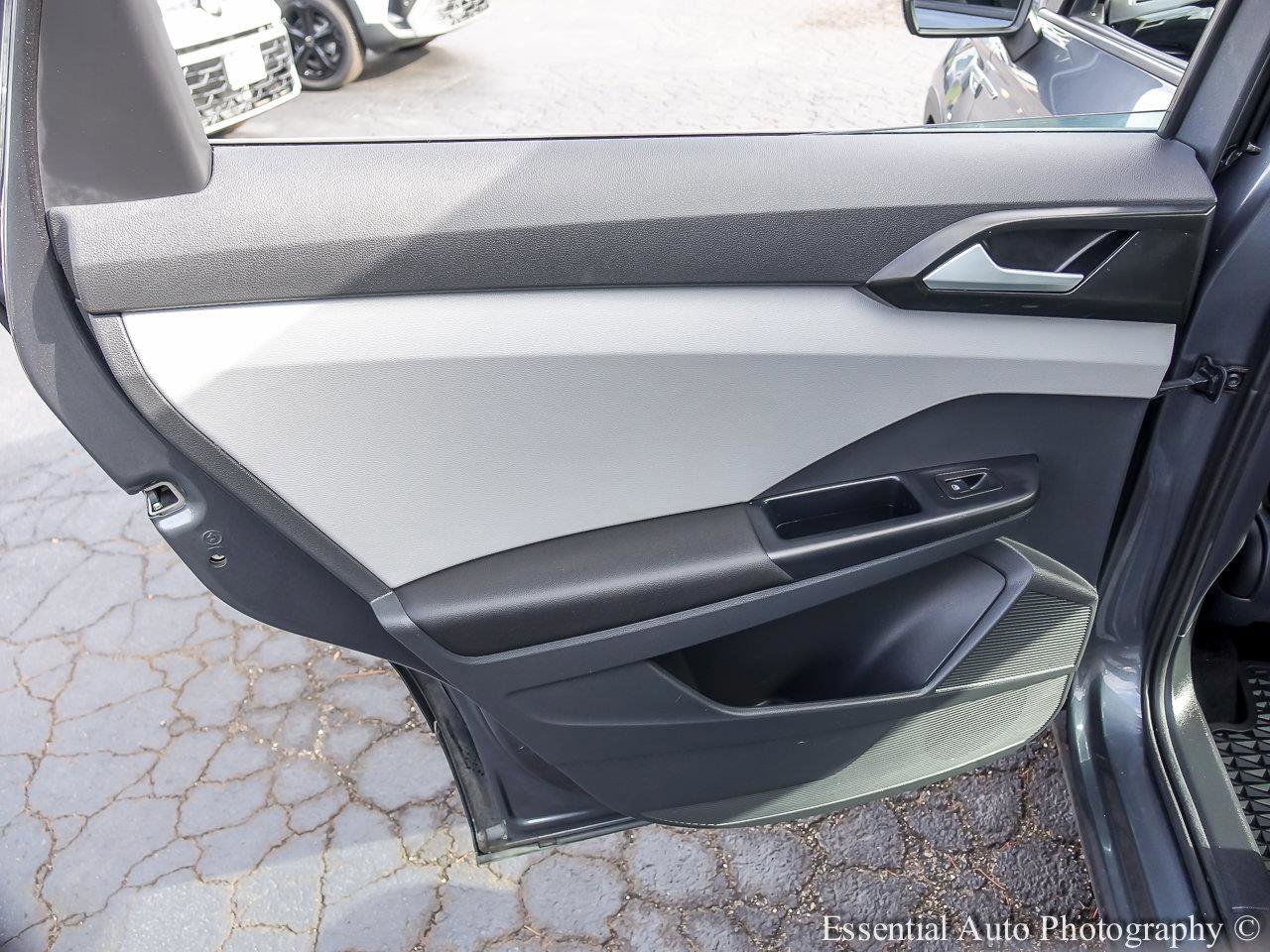 2023 VOLKSWAGEN TAOS - Image 18