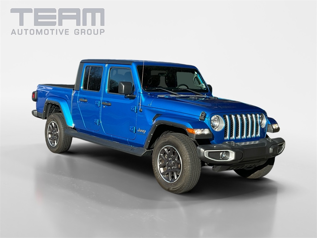 2022 Jeep Gladiator Overland's photo