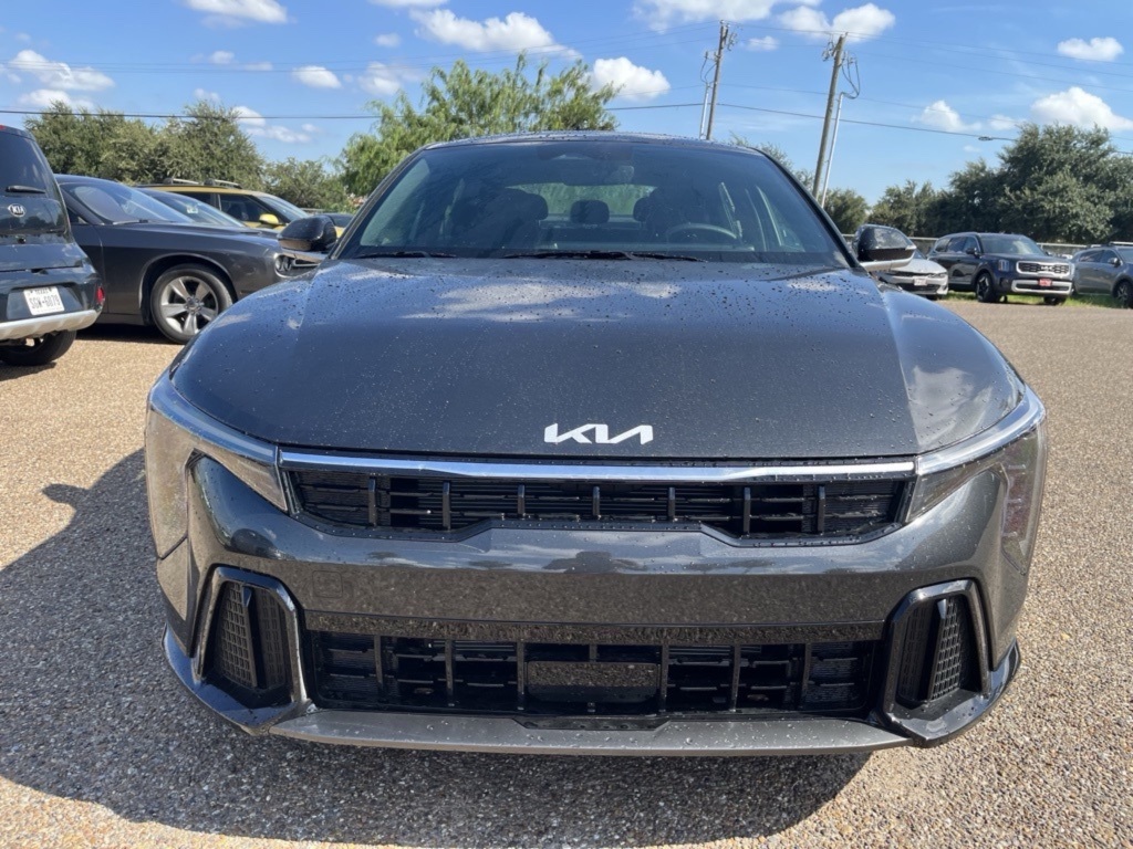 2025 Kia K4 GT-Line photo 2