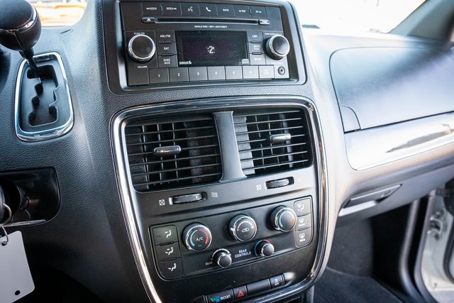 2017 Dodge Grand Caravan SE Plus Blacktop photo 20