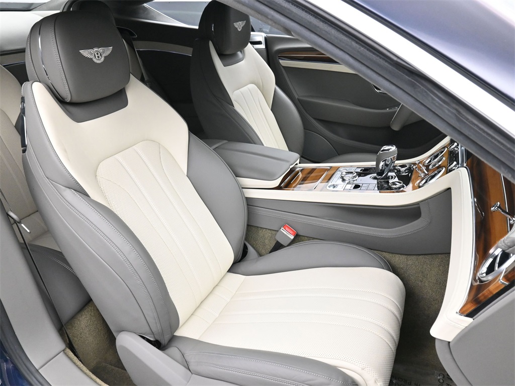2022 Bentley Continental GT V8 photo 16