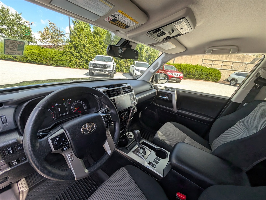 2024 Toyota 4Runner SR5 photo 4