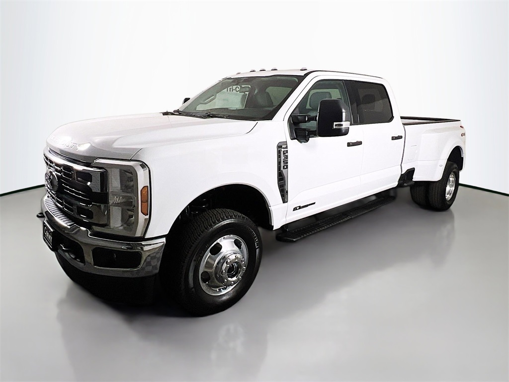 2025 Ford F-350 XLT photo 5
